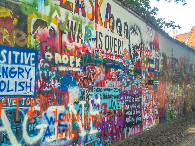 Graffiti auf Wand Sehenswürdigkeiten Prag