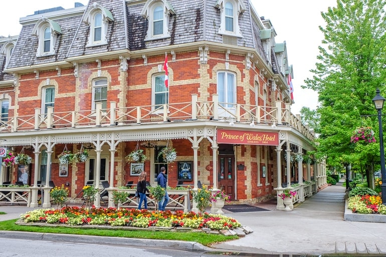 Historisches Hotel an Straßenecke in Niagara on the lake Kanada
