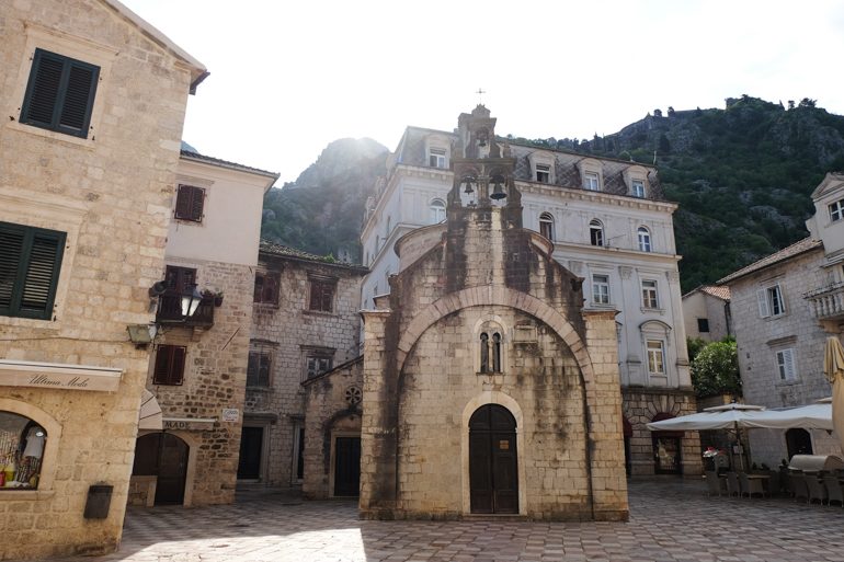 Steinkirche in Altstadt von Kotor Montenegro Sehenswürdigkeiten