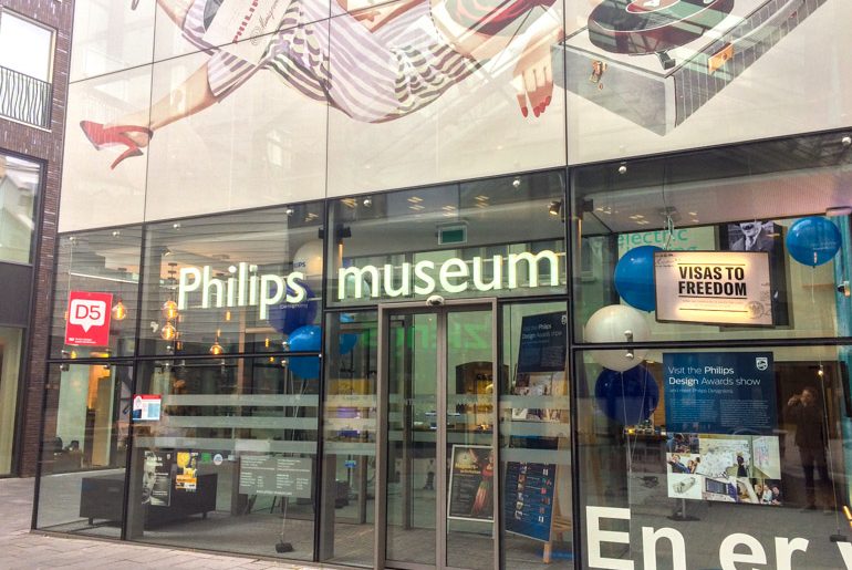Glasswand Philips Museum Eindhoven Sehenswürdigkeiten