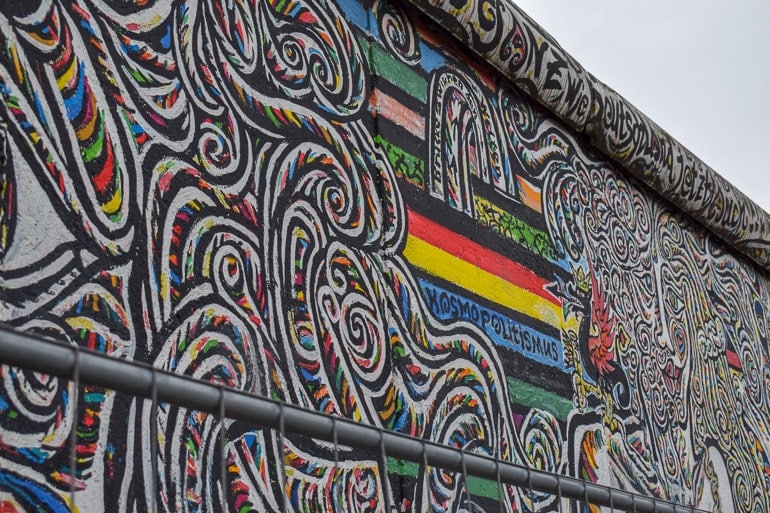 Wand mit Graffiti Berlin Hostels in Europa