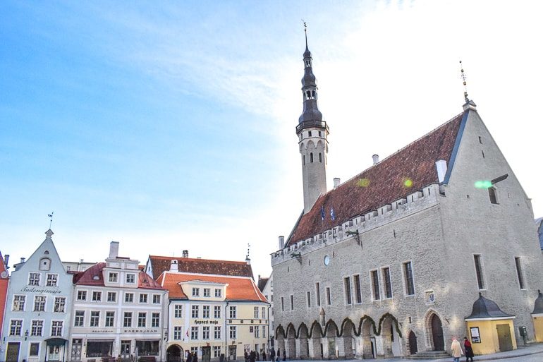 Altstadt von Tallinn mit Kirche