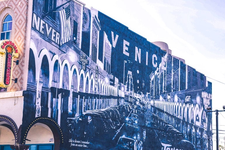 Graffiti an Wand in Venice Beach Los Angeles