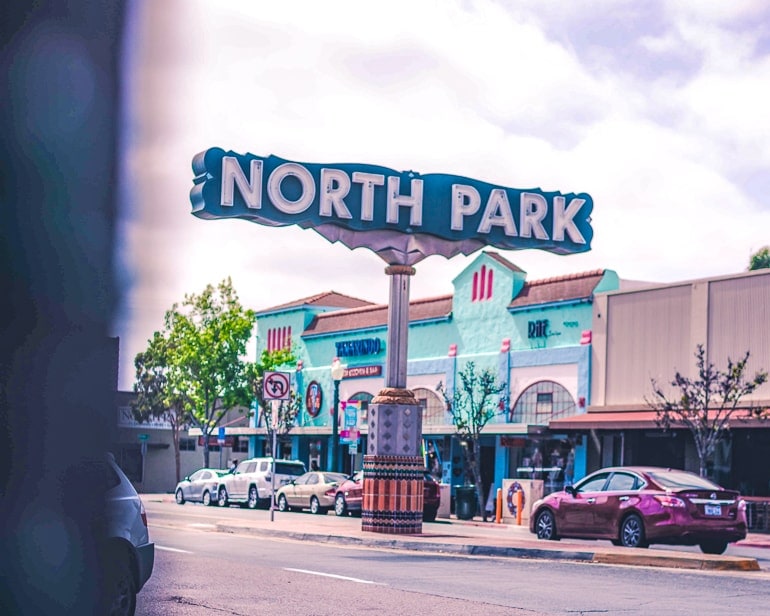 Blaues Schild North Park Sehenswürdigkeiten in San Diego USA