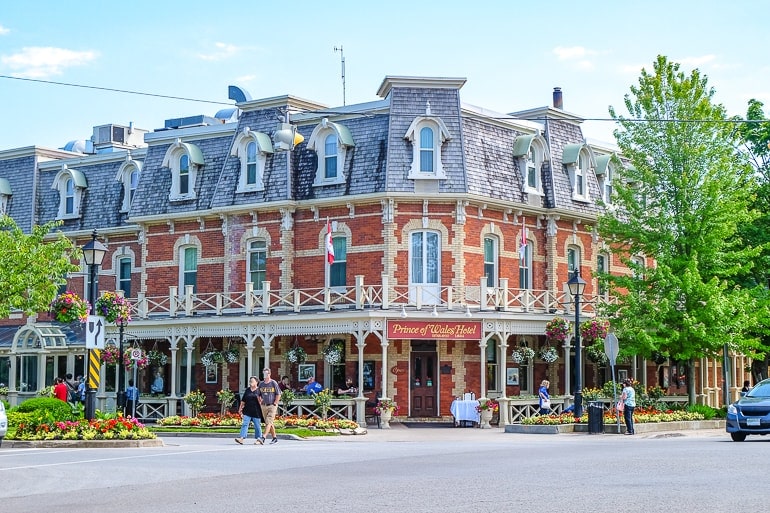 colourful old hotel on street corner prince of wales hotel niagara on the lake