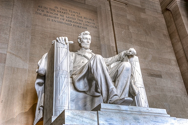 lincoln memorial statue mit wand im Hintergrund Washington DC Sehenswürdigkeiten