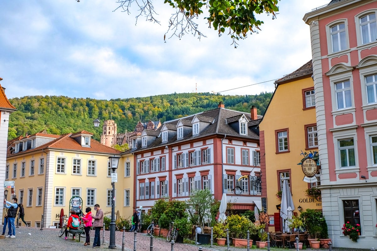 Bunte Gebäude in Altstadt von Heidelberg Deutschland