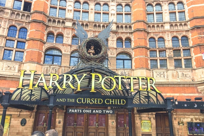 Eingang im West End zu Londons Harry Potter Show